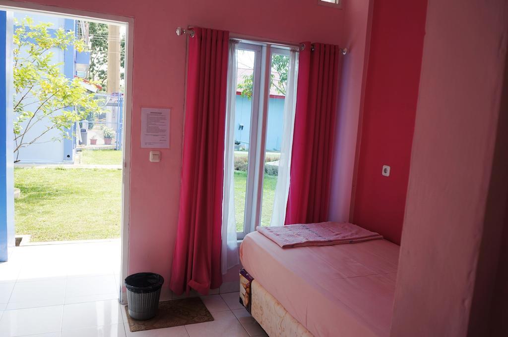 Kenari Residence Pekanbaru Kamer foto